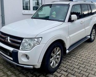 Mitsubishi Mitsubishi Pajero 3.2 DI-D Instyle ALLRAD/7 SITZE/ Gebrauchtwagen