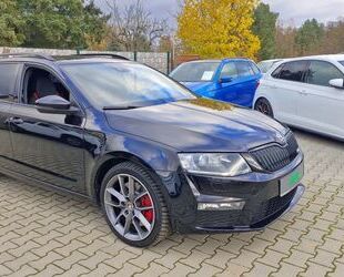 Skoda Skoda Octavia Combi RS - Black Design / AHK / Navi Gebrauchtwagen