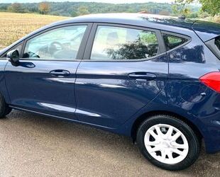 Ford Ford Fiesta 1,0 EcoBoost 100 PS Trend + Navi Gebrauchtwagen