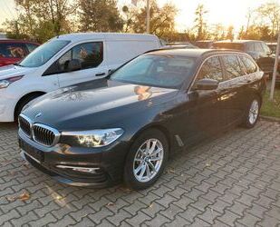 BMW BMW 530d Touring xDrive Aut. PDC Leder Navi LED Gebrauchtwagen