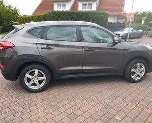 Hyundai Hyundai Tucson Premium 1.6T GDI (177PS) mit AHK Gebrauchtwagen