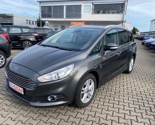 Ford Ford S-Max 1,5Ecoboost Business 7Sitzer Navigatio Gebrauchtwagen