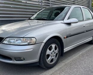 Opel Opel Vectra 1.6 16V -AUT-TÜV-Klima- KM 36000-Garan Gebrauchtwagen