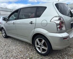 Toyota Toyota Corolla Verso 2.2-l-D-CAT *7-SITZE* Gebrauchtwagen