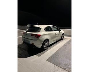 Alfa Romeo Alfa Romeo Giulietta 2.0 JTDM 170 PS Gebrauchtwagen