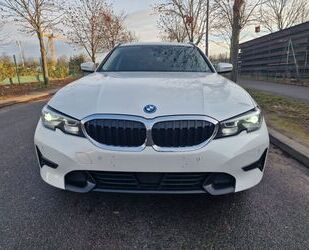 BMW BMW 330 Baureihe 3 Touring 330 e Sport Line Gebrauchtwagen