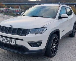 Jeep Jeep Compass 1.4 MultiAir 103kW Night Eagle Night. Gebrauchtwagen