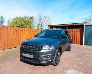 Jeep Jeep Compass S 150 PS *Pano*Leder*Sonderausst Gebrauchtwagen