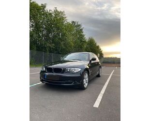 BMW BMW 118i SHZ, TEMP, 8-fach, 2te Hand Gebrauchtwagen