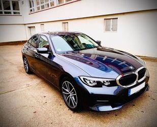 BMW BMW 320i Autom. Advantage - Tempom. - Kamera - Na Gebrauchtwagen