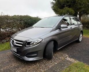 Mercedes-Benz Mercedes-Benz B 180 d Urban NAVI SH PANO-SD WR AHK Gebrauchtwagen