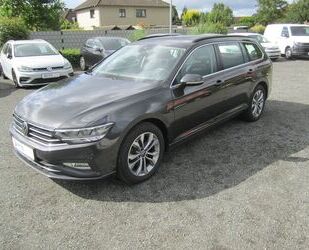 VW Volkswagen PASSAT VARIANT BUSINESS LED/AHK/NAVI/K Gebrauchtwagen