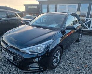 Hyundai Hyundai i20 YES! 1.2 BT CarPlay MFL Kamera Gebrauchtwagen