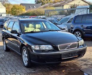 Volvo Volvo V70 Kombi 2.4 D*Tüv 06/2025*Klima*Ahk* Gebrauchtwagen