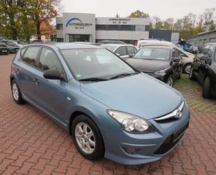 Hyundai Hyundai i30 1.6 CRDi*1 HAND*KLIMA+SERVICE+TÜV NEU* Gebrauchtwagen