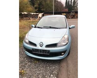 Renault Renault Clio by RIP CURL 1.2 16V Eco2 55kW by RIP Gebrauchtwagen