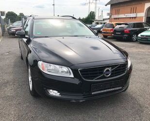 Volvo Volvo V70 D3 2.0 D Momentum Automatik/1.Hand/Volll Gebrauchtwagen