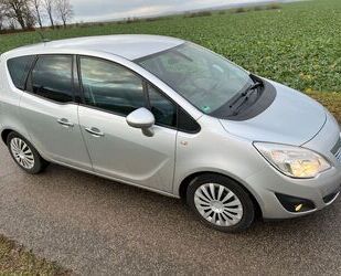 Opel Opel Meriva 1.7 CDTI 96 kW Tempomat Klimaauto PDC Gebrauchtwagen