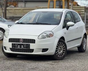 Fiat Fiat Grande Punto 1.4 8V Dynamic Automatik/Klima Gebrauchtwagen