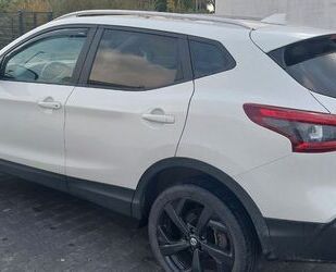 Nissan Nissan Qashqai 1.2 DIG-T Tekna Standheizung,47tkm. Gebrauchtwagen