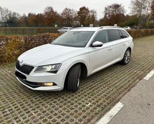 Skoda Skoda Superb 2.0 TDI SCR 140kW DSG Style Combi Sty Gebrauchtwagen