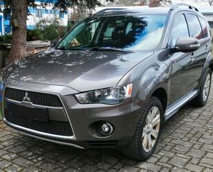 Mitsubishi Mitsubishi Outlander 2.2 DI-D+ MIVEC Instyle 4WD I Gebrauchtwagen