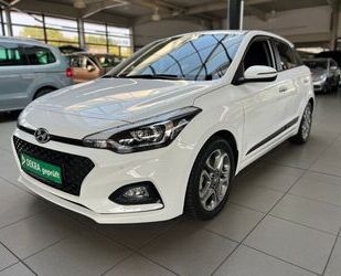 Hyundai Hyundai i20 Style Navi PDC SHZ LHZ Cam Klima Leder Gebrauchtwagen