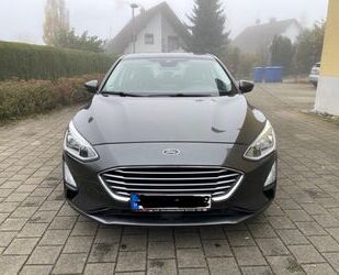 Ford Ford Focus 1,0 EcoBoost 74kW Cool & Connect Cool . Gebrauchtwagen