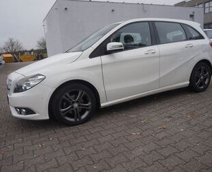 Mercedes-Benz Mercedes-Benz B 180 CDI d*NAVI*SHZG*PDC*ABSTANDSWA Gebrauchtwagen