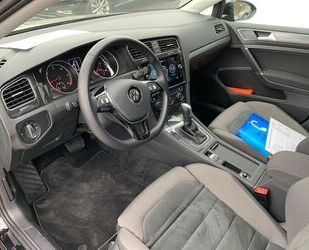 VW Volkswagen Golf 2.0 TDI SCR DSG R-Line Variant Com Gebrauchtwagen