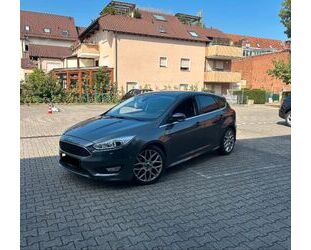 Ford Ford Focus 1.5 Titanium PDC, BI-XENON, NAVI, SHZ Gebrauchtwagen