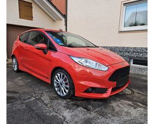 Ford Ford Fiesta 1,6 EcoBoost ST 8 Fach Navi Sitzheizun Gebrauchtwagen