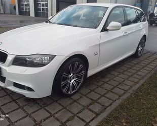 BMW BMW 320 Baureihe 3 Touring 320d xDrive M Sport Gebrauchtwagen