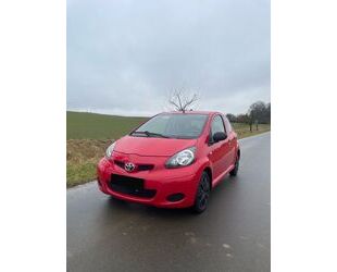 Toyota Toyota Aygo 1,0 - 2 Hand / 8 fach bereift Gebrauchtwagen