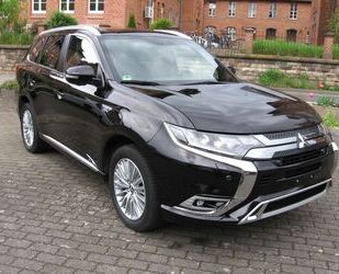 Mitsubishi Mitsubishi Outlander PHEV Intro Edition 4WD Gebrauchtwagen