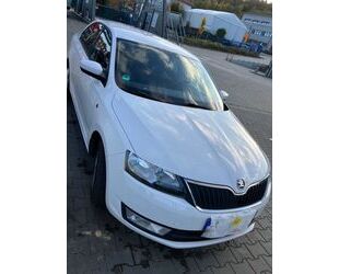 Skoda Skoda Rapid 1.2 TSI 77kW Drive Drive Gebrauchtwagen