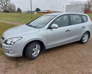 Hyundai Hyundai i30 CW 1.4 Classic Classic Gebrauchtwagen