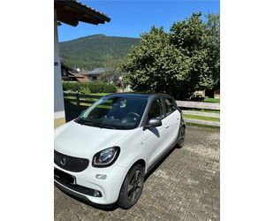 Smart Smart ForFour 90 PS AUTOMATIK/PANO/NAVI/KLIMA Gebrauchtwagen