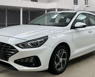 Hyundai Hyundai i30 cw Trend Aut. Mild-Hybrid Kamera/PDC/A Gebrauchtwagen