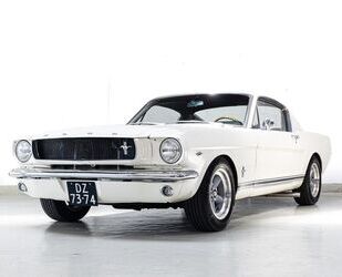 Ford Ford Mustang Fastback - Restomod - Manual Gearbox Gebrauchtwagen