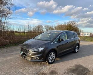 Ford Ford S-Max 2,0TDCi Bi-Turbo 154kW Titanium PShift. Gebrauchtwagen