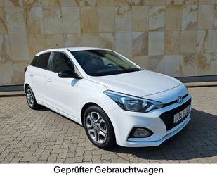 Hyundai Hyundai i20 Select *NAVI*KAMERA*PDC*SHZ*1.HAND* Gebrauchtwagen