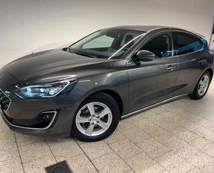 Ford Ford Focus Lim. Vignale 8-fach bereift Gebrauchtwagen