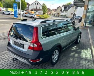 Volvo Volvo XC 70 Summum AWD Leder AHK BI-Xenon 4x4 Gebrauchtwagen