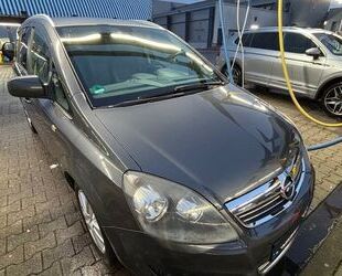 Opel Opel Zafira 1.8 Family Benzin 140 PS *7-Sitzer* Gebrauchtwagen