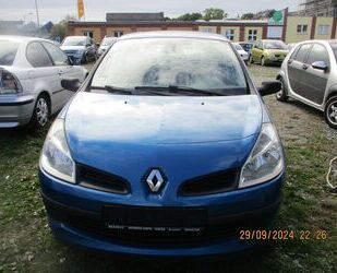 Renault Renault Clio Authentique 1.2 16V 55kW Gebrauchtwagen