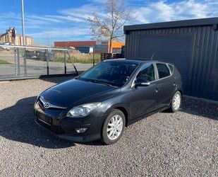 Hyundai Hyundai i30 1.4 Edition Plus Klima Leder PDC TÜV Gebrauchtwagen