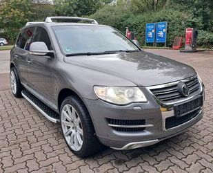 VW Volkswagen Touareg V8 Facelift Top Zustand Anhänge Gebrauchtwagen