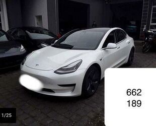 Tesla Tesla Model 3 Standard Range Plus LED Pano Unfallf Gebrauchtwagen