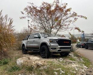 Dodge Dodge RAM 1500 HEMI 5.7L CREW CAB SPORT HOCH&BREIT Gebrauchtwagen